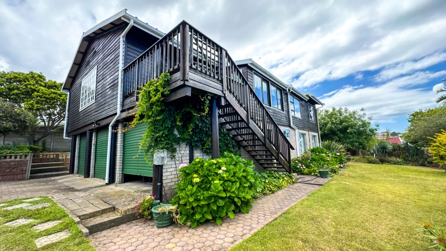 4 Bedroom Property for Sale in Dana Bay Western Cape